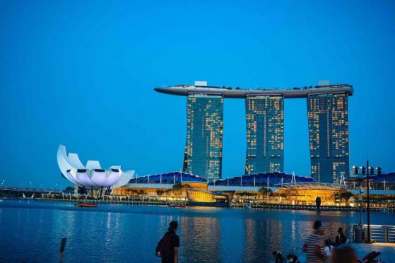 JPMorgan y BNY Mellon participan en programa de tokenización del banco central de Singapur 