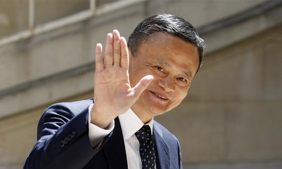 Acciones de Alibaba aumentan tras reaparición de Jack Ma y lanzamiento de nuevo chip