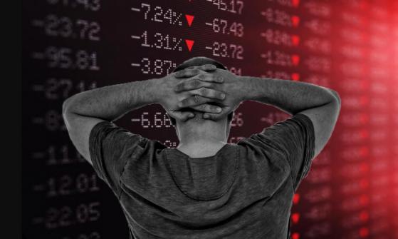 Wall Street abre con ligera baja a medida que los rendimientos de los bonos retroceden
