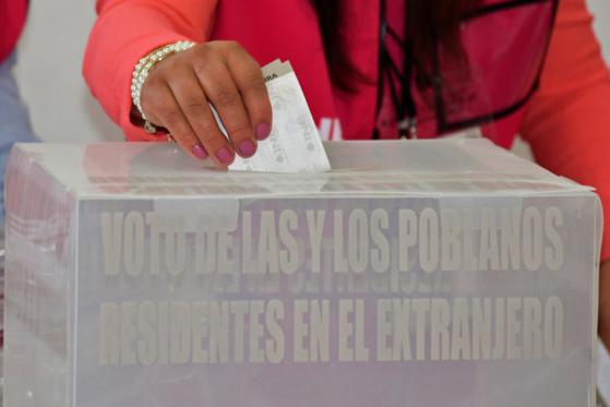 Planea INE maximizar el voto de mexicanos residentes en el extranjero