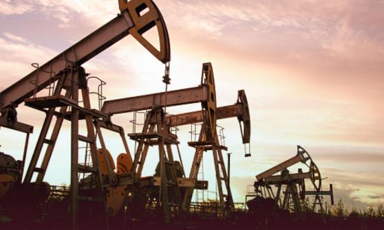 Petróleo WTI se encamina a fuerte caída semanal debido a temores sobre la demanda