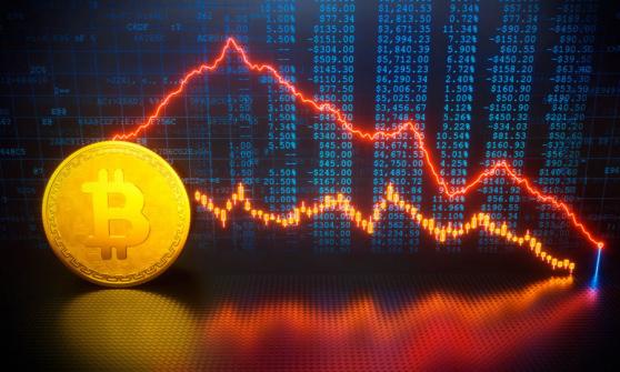 Bitcoin cae a 32,000 dólares; perfila su menor nivel desde julio de 2021