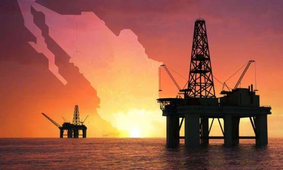 México toca su mayor nivel de producción de petróleo en casi dos años