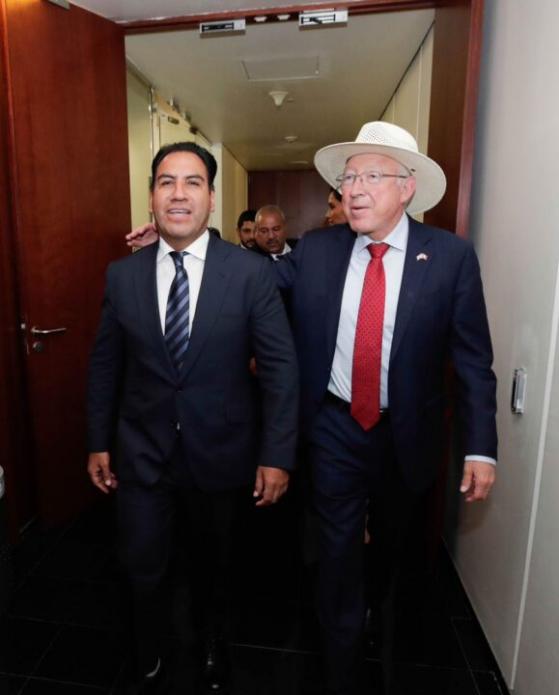 Se reúnen Eduardo Ramírez y Ken Salazar para afinar la cooperación bilateral México-EU