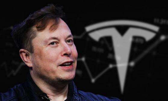 Elon Musk dice que se quedará en Tesla mientras sea útil