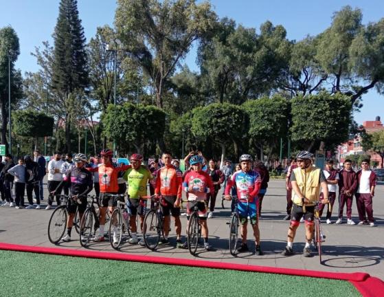 Se realiza la decimocuarta mega travesía ciclista en Tlalnepantla