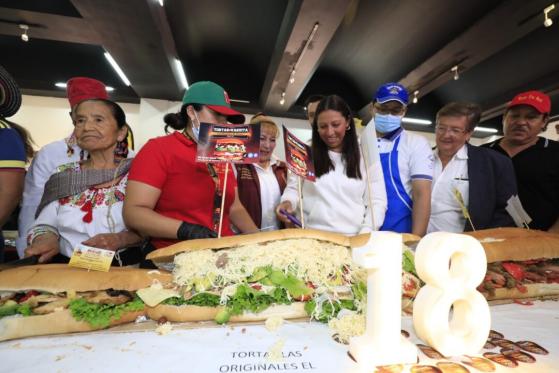 V. Carranza impondrá récord con la torta más grande del mundo de 75 metros