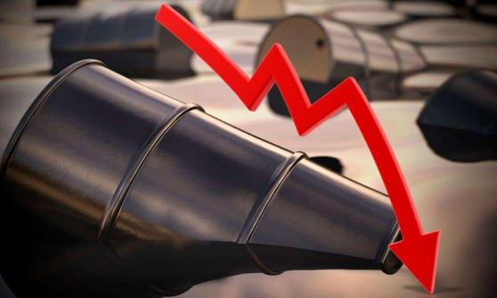 Precios del petróleo abren en rojo y se dirigen a su tercera caída mensual