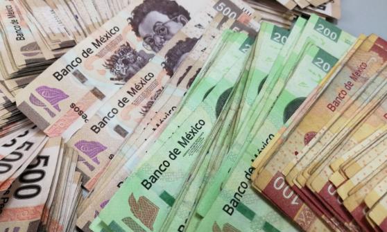 Peso sufre ante el dólar previo a la audiencia del presidente de la Fed