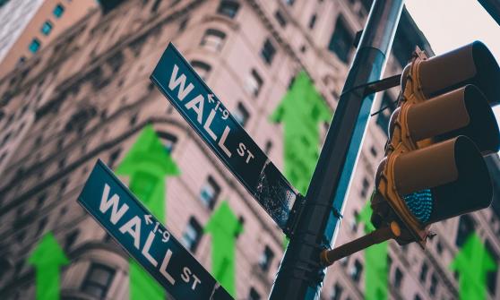 Wall Street abre con números positivos, impulsado por las ganancias de Goldman Sachs