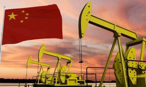 Petróleo inicia jornada con caídas de 1% debido a las ambiciones de crecimiento de China 