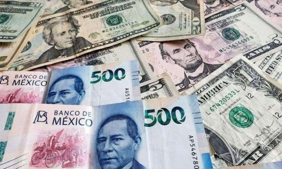 Peso mexicano retrocede en la apertura a la espera de decisiones de política monetaria