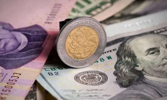 Peso mexicano inicia semana con pérdidas ligeras, en una jornada con pocos datos relevantes