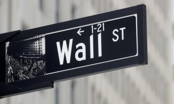 Wall Street inicia la semana en verde previo a dato de inflación en EU