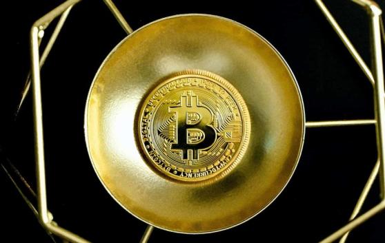 Larry Fink de BlackRock identifica a Bitcoin como un “instrumento financiero legítimo” 