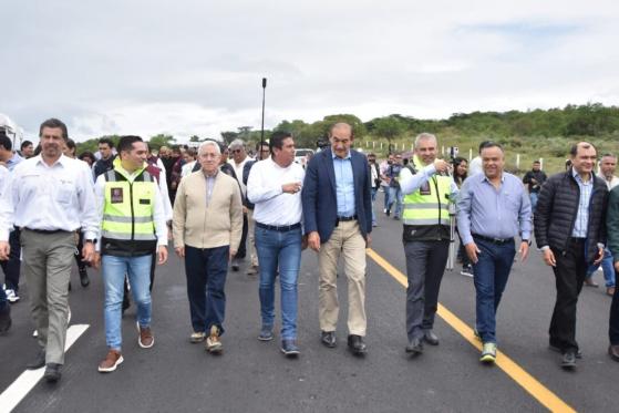 Inaugura SICT modernización del ramal Ecuandureo-La Piedad, en Michoacán