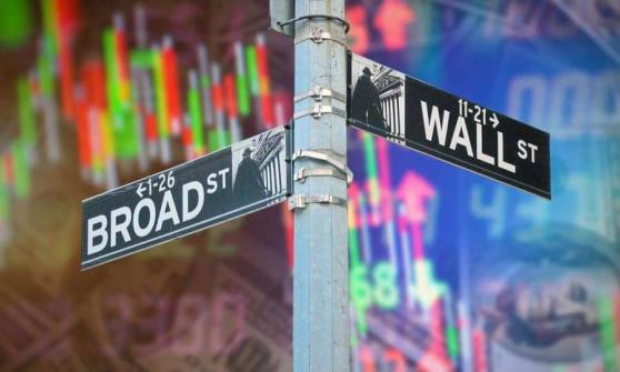Wall Street abre con ganancias ante dato inflacionario que sugiere que el fin al aumento de tasas de interés se acerca