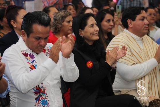 Congreso de Hidalgo entrega reconocimiento a municipios