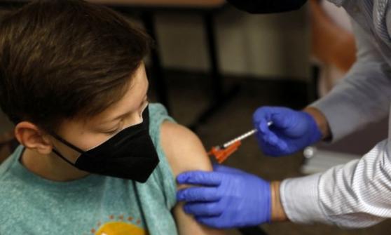 EU se prepara para vacunar a niños de 5 a 11 años contra COVID-19 en noviembre