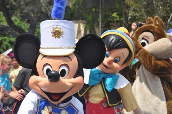 Disney quiere contratar abogado experto en cripto, NFT y metaverso