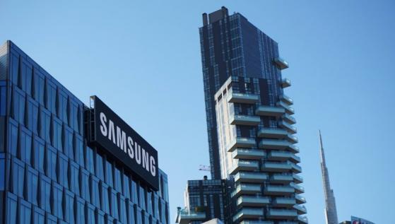 Samsung prohibió a sus empleados usar aplicaciones de IA como ChatGPT