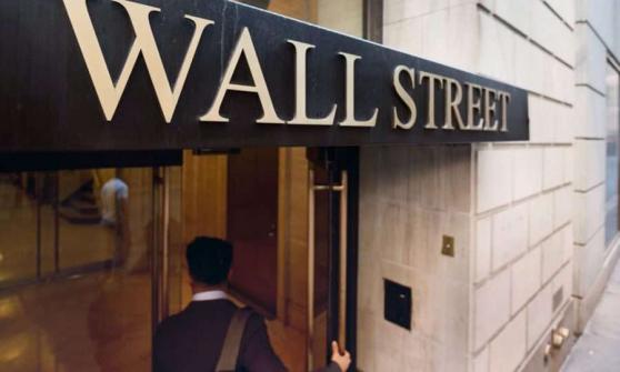 Wall Street se pinta de verde ante mayor certidumbre en el sector bancario