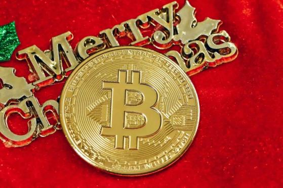 Bitcoin ronda los USD $44.000 y Solana se acerca a los USD $100 a vísperas de la Navidad
