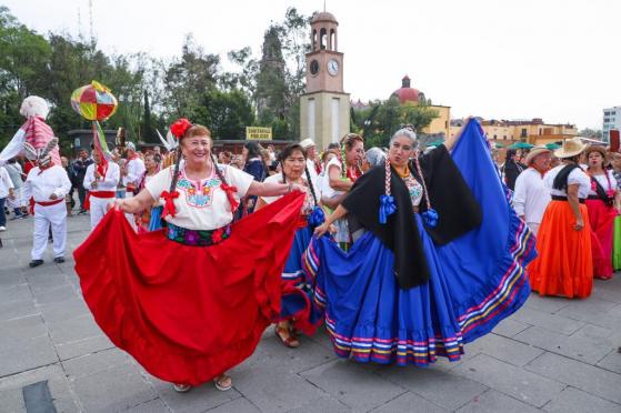 Tlalnepantla celebra la «Guelaguetza del Adulto Mayor»