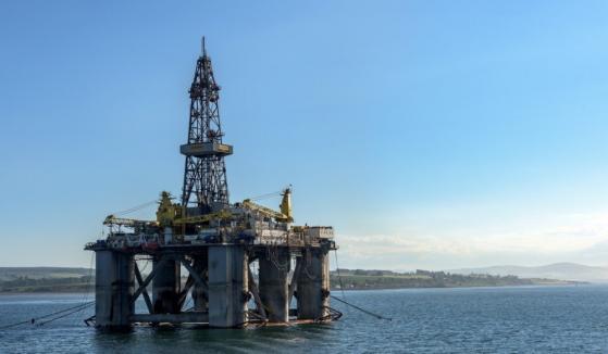 Petróleo avanza; recortes en el flujo de gas ruso intensifican crisis energética