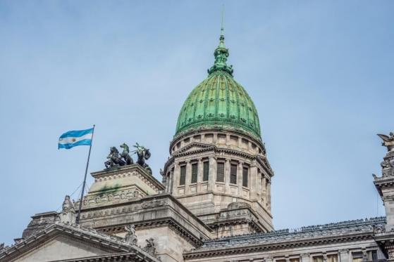 El Senado argentino aprueba un acuerdo de deuda con el FMI que desaconseja el uso de criptomonedas