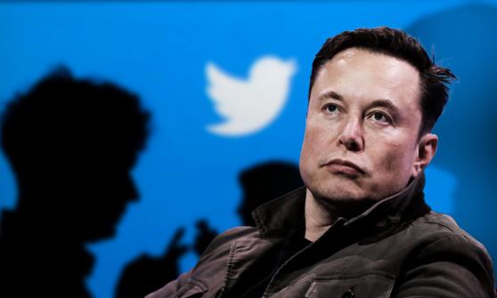 Twitter cae mientras EU evalúa revisión de seguridad por acuerdos con Musk