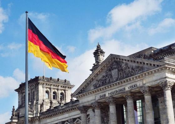 Dos gigantes bancos en Alemania se mueven hacia Bitcoin