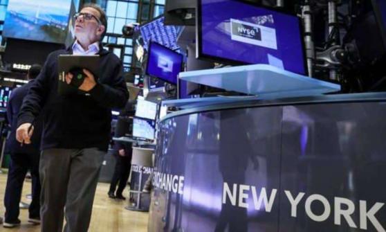 Wall Street opera con números mixtos al iniciar el cuarto mes del año