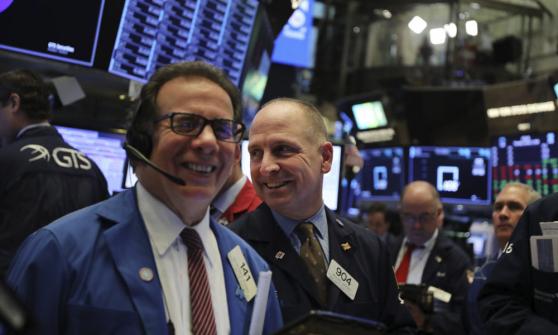 Wall Street opera con ganancias por reportes trimestrales positivos