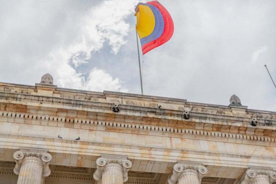 Organismos gubernamentales trabajan en nueva ley para regular a las criptomonedas en Colombia