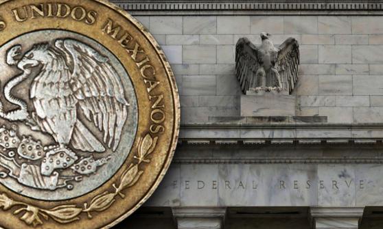 Peso retrocede ligeramente frente al dólar estadounidense