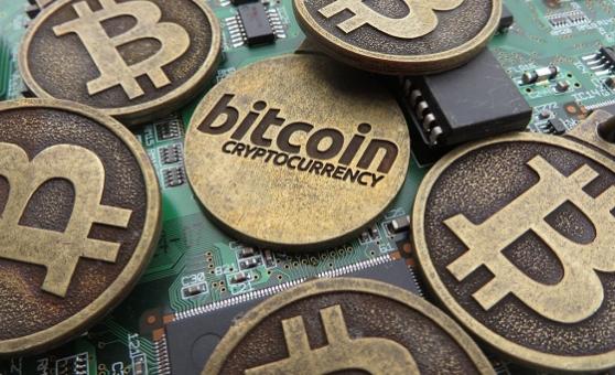 Bitcoin revira pérdida matutina, gana 0.30% (1)