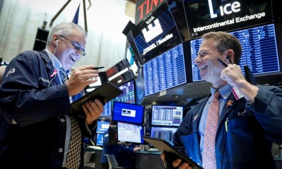 Wall Street inicia el mes con ganancias, tras el informe de empleos de EU