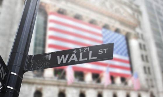 Wall Street abre con pérdidas mientras los comerciantes analizan las ganancias trimestrales