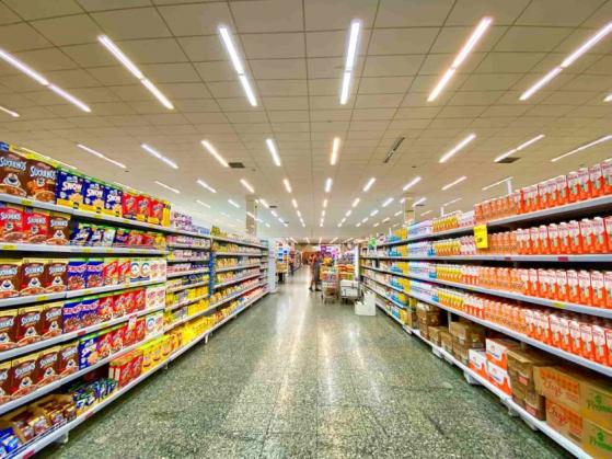 Binance anuncia alianza con cadena de supermercados ucraniana para promover pagos con criptomonedas