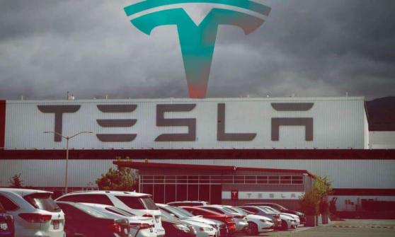 Tesla despide a empleados como represalia a formar un sindicato