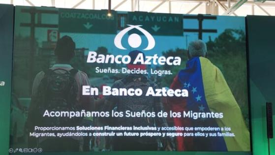 Banco Azteca va por migrantes y refugiados; lanza cuenta de ahorro