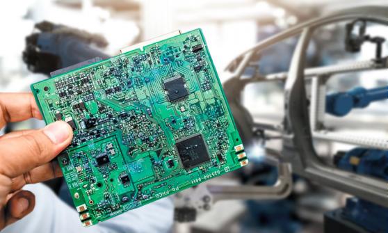 Semiconductores, contratos colectivos y contenido regional retan a la industria de autopartes en 2023
