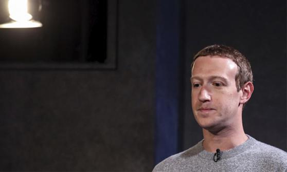 Mark Zuckerberg baja en el Top de los multimillonarios del mundo tras desplome de Meta