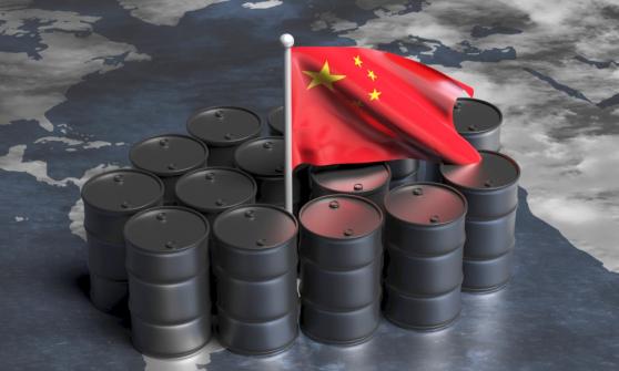 Petróleo opera a la baja; bloqueos por COVID-19 en China golpean la economía