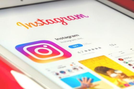 Instagram ahora permite cambiar el fondo de las fotos con nuevo editor de IA 