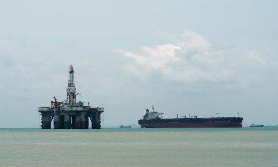 Petróleo profundiza caída por expectativas de mayor producción de la OPEP+